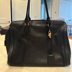 Alexander McQueen Pebbled Calfskin Skull Padlock Zip Around Tote Black